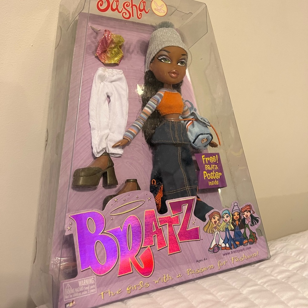 FIRST EDITION BRATZ DOLL - UNOPENED STILL IN BOX - 2001 - SASHA